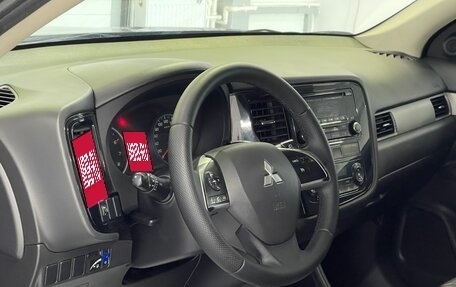 Mitsubishi Outlander III рестайлинг 3, 2014 год, 1 549 000 рублей, 8 фотография