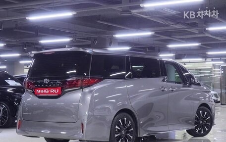 Toyota Alphard, 2024 год, 9 750 009 рублей, 2 фотография