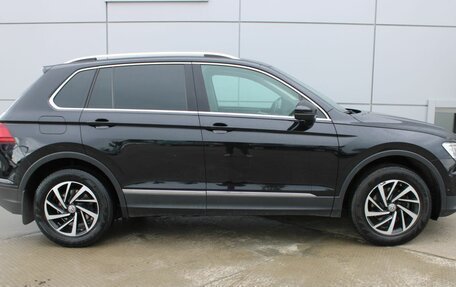 Volkswagen Tiguan II, 2018 год, 2 279 000 рублей, 5 фотография