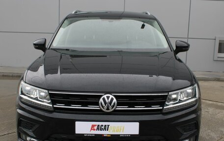 Volkswagen Tiguan II, 2018 год, 2 279 000 рублей, 2 фотография