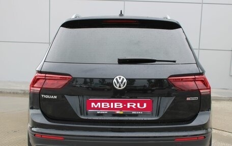 Volkswagen Tiguan II, 2018 год, 2 279 000 рублей, 8 фотография