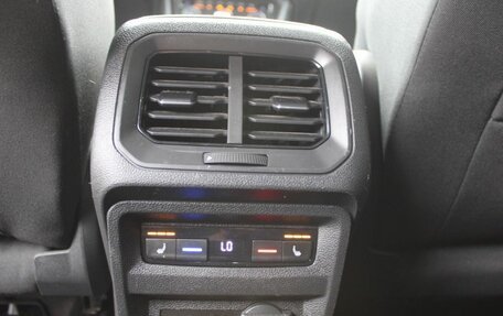 Volkswagen Tiguan II, 2018 год, 2 279 000 рублей, 26 фотография