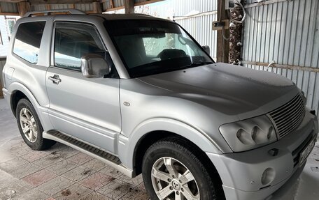 Mitsubishi Pajero III рестайлинг, 2005 год, 1 550 000 рублей, 13 фотография