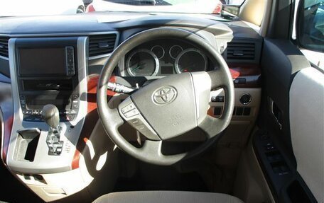Toyota Vellfire I, 2011 год, 750 000 рублей, 19 фотография