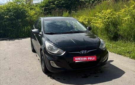 Hyundai Solaris II рестайлинг, 2012 год, 415 000 рублей, 3 фотография
