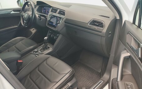 Volkswagen Tiguan II, 2020 год, 3 600 000 рублей, 13 фотография