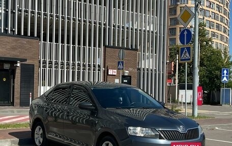 Skoda Rapid I, 2015 год, 900 000 рублей, 2 фотография