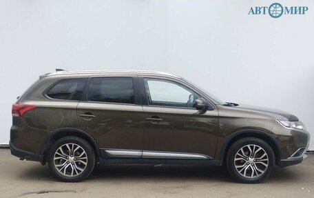 Mitsubishi Outlander III рестайлинг 3, 2018 год, 1 920 000 рублей, 4 фотография