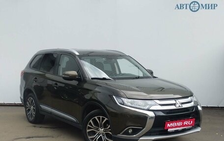 Mitsubishi Outlander III рестайлинг 3, 2018 год, 1 920 000 рублей, 3 фотография