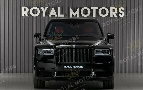 Rolls-Royce Cullinan, 2021 год, 42 399 000 рублей, 2 фотография