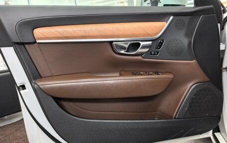 Volvo S90 II рестайлинг, 2018 год, 1 995 000 рублей, 32 фотография