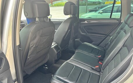 Volkswagen Tiguan II, 2018 год, 3 150 000 рублей, 6 фотография