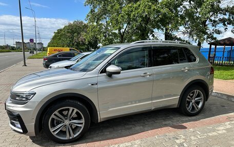 Volkswagen Tiguan II, 2018 год, 3 150 000 рублей, 4 фотография