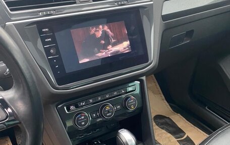 Volkswagen Tiguan II, 2018 год, 3 150 000 рублей, 9 фотография