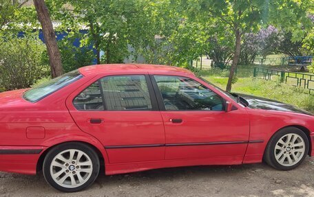 BMW 3 серия, 1994 год, 305 000 рублей, 12 фотография