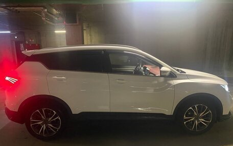 Geely Coolray I, 2022 год, 1 900 000 рублей, 4 фотография