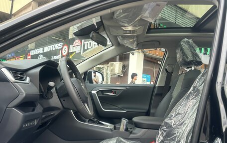 Toyota RAV4, 2025 год, 3 850 000 рублей, 5 фотография