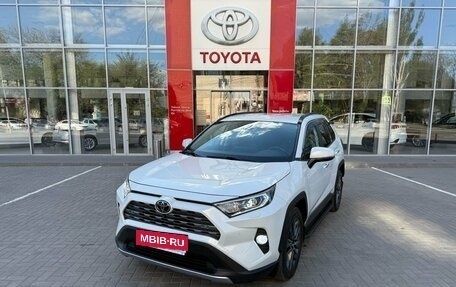Toyota RAV4, 2022 год, 4 900 000 рублей, 1 фотография
