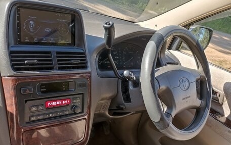 Toyota Gaia, 1998 год, 535 000 рублей, 1 фотография