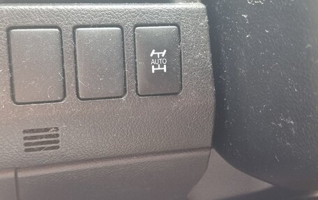 Toyota Noah III, 2013 год, 1 649 000 рублей, 10 фотография