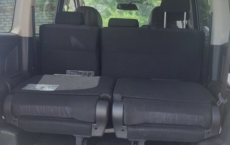 Toyota Noah III, 2013 год, 1 649 000 рублей, 18 фотография