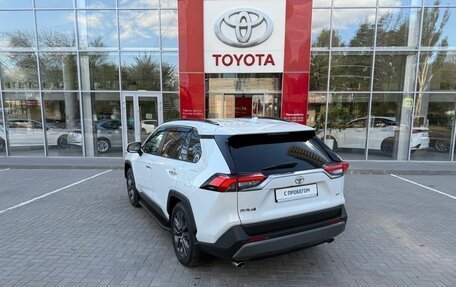 Toyota RAV4, 2022 год, 4 900 000 рублей, 3 фотография
