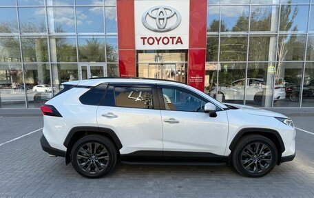 Toyota RAV4, 2022 год, 4 900 000 рублей, 6 фотография