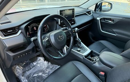 Toyota RAV4, 2022 год, 4 900 000 рублей, 12 фотография