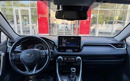 Toyota RAV4, 2022 год, 4 900 000 рублей, 16 фотография