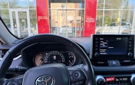 Toyota RAV4, 2022 год, 4 900 000 рублей, 14 фотография