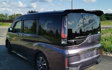 Honda Stepwgn IV, 2015 год, 1 800 000 рублей, 3 фотография