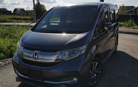 Honda Stepwgn IV, 2015 год, 1 800 000 рублей, 2 фотография