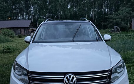 Volkswagen Tiguan I, 2012 год, 1 630 000 рублей, 2 фотография