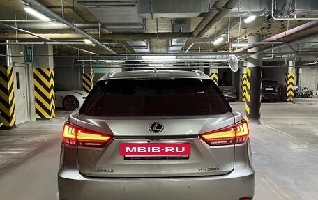 Lexus RX IV рестайлинг, 2020 год, 5 600 000 рублей, 5 фотография