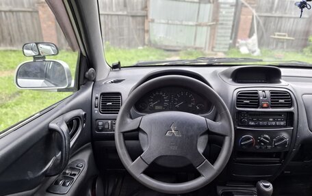 Mitsubishi Space Star I рестайлинг, 2003 год, 220 000 рублей, 3 фотография