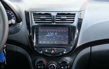 Hyundai Solaris II рестайлинг, 2013 год, 830 000 рублей, 11 фотография