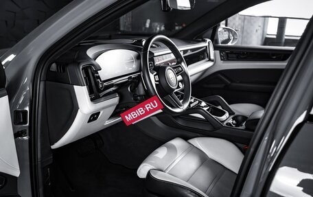Porsche Cayenne III, 2023 год, 15 700 000 рублей, 8 фотография