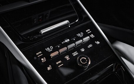 Porsche Cayenne III, 2023 год, 15 700 000 рублей, 20 фотография