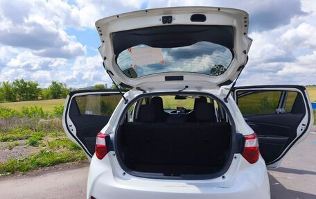 Toyota Vitz, 2019 год, 1 039 000 рублей, 17 фотография
