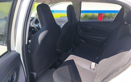 Toyota Vitz, 2019 год, 1 039 000 рублей, 22 фотография