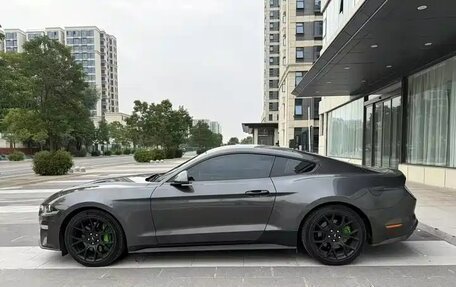 Ford Mustang VI рестайлинг, 2021 год, 2 620 000 рублей, 4 фотография