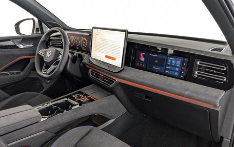 Volkswagen Tiguan, 2024 год, 6 002 550 рублей, 9 фотография