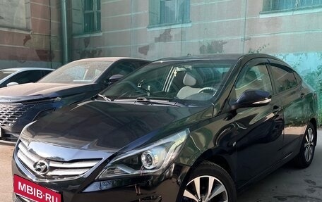 Hyundai Solaris II рестайлинг, 2015 год, 790 000 рублей, 1 фотография