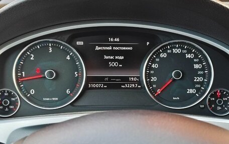 Volkswagen Touareg III, 2011 год, 1 999 000 рублей, 6 фотография