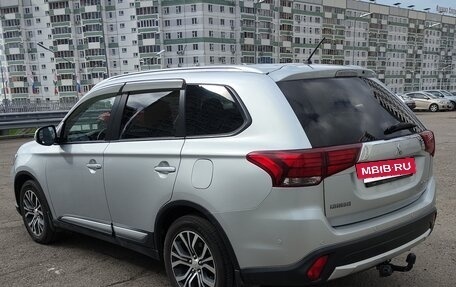 Mitsubishi Outlander III рестайлинг 3, 2015 год, 1 599 000 рублей, 5 фотография