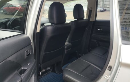 Mitsubishi Outlander III рестайлинг 3, 2015 год, 1 599 000 рублей, 14 фотография