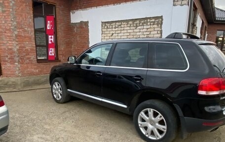 Volkswagen Touareg III, 2005 год, 380 000 рублей, 2 фотография