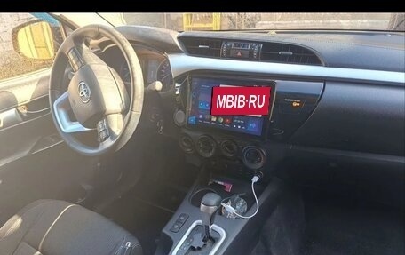 Toyota Hilux VIII, 2015 год, 2 750 000 рублей, 6 фотография