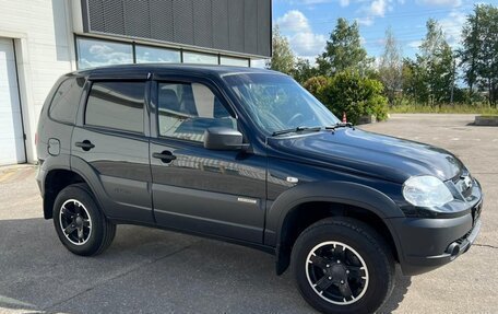 Chevrolet Niva I рестайлинг, 2017 год, 799 000 рублей, 3 фотография