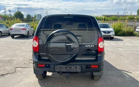 Chevrolet Niva I рестайлинг, 2017 год, 799 000 рублей, 5 фотография
